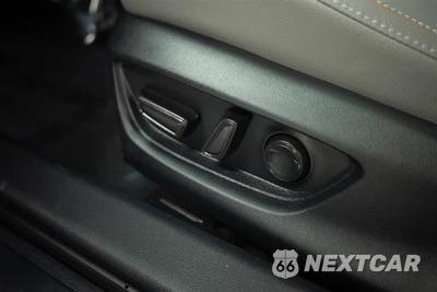 2025 Toyota Camry SE - zdjęcie 11 z 29 - miniatura