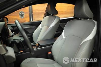 2025 Toyota Camry SE - zdjęcie 10 z 29 - miniatura