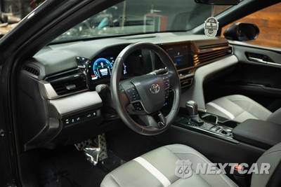 2025 Toyota Camry SE - zdjęcie 9 z 29 - miniatura