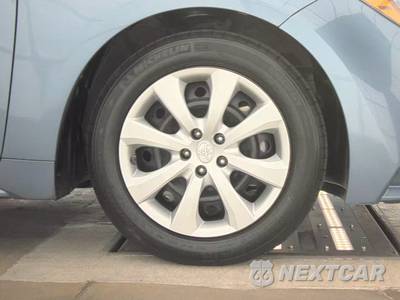 2021 Toyota Corolla LE Sedan - zdjęcie 10 z 27 - miniatura