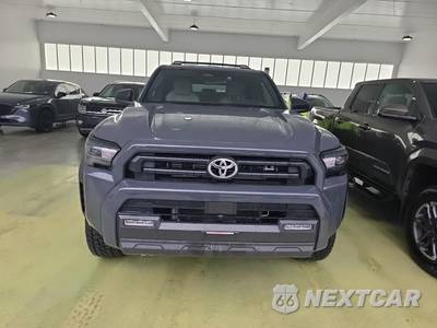 2025 Toyota 4Runner SR5 - zdjęcie 2 z 18 - miniatura