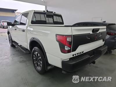 2024 Nissan TITAN PRO-4X Crew Cab Short Bed - zdjęcie 6 z 20 - miniatura