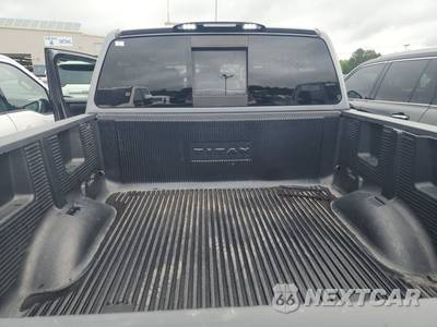 2018 Nissan TITAN SV Crew Cab Short Bed - zdjęcie 16 z 26 - miniatura