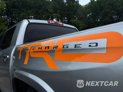 2019 Toyota Tundra Platinum Crew Cab Short Bed - zdjęcie 9 z 14 - miniatura