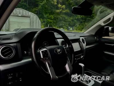 2019 Toyota Tundra Platinum Crew Cab Short Bed - zdjęcie 13 z 14 - miniatura