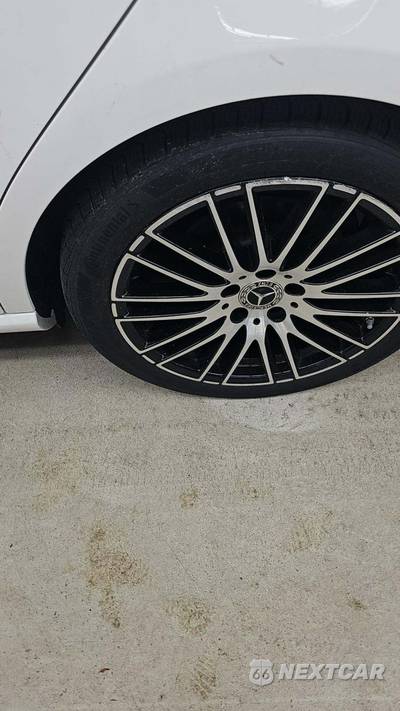 2024 Mercedes-Benz C 300 4MATIC - zdjęcie 23 z 30 - miniatura