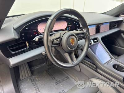 2022 Porsche Taycan - zdjęcie 12 z 48 - miniatura