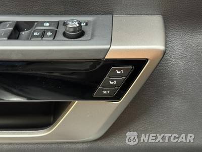 2023 Toyota Sequoia Limited - zdjęcie 16 z 48 - miniatura