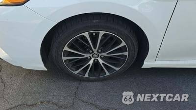 2020 Toyota Camry SE - zdjęcie 30 z 50 - miniatura