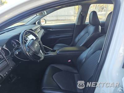 2020 Toyota Camry SE - zdjęcie 7 z 50 - miniatura