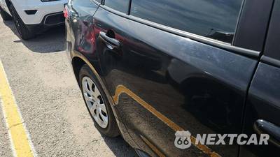 2022 Toyota Corolla LE Sedan - zdjęcie 27 z 43 - miniatura