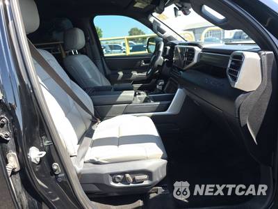 2025 Toyota Tundra SR5 Crew Cab Short Bed - zdjęcie 8 z 23 - miniatura