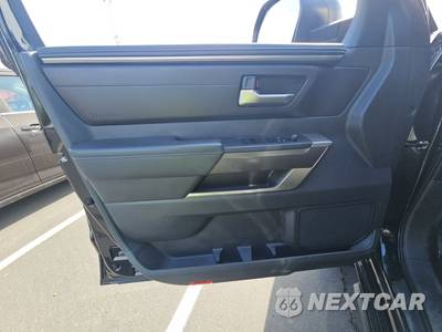 2025 Toyota Tundra SR5 Crew Cab Short Bed - zdjęcie 9 z 23 - miniatura