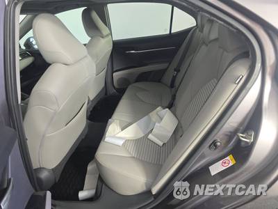 2019 Toyota Camry SE - zdjęcie 13 z 17 - miniatura