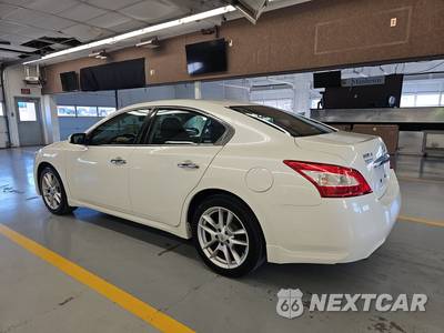2010 Nissan Maxima 3.5 S - zdjęcie 6 z 37 - miniatura