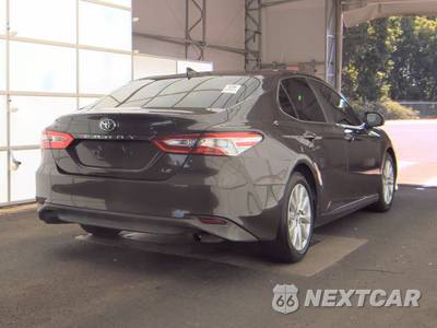 2020 Toyota Camry LE - zdjęcie 4 z 46 - miniatura