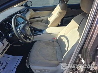 2020 Toyota Camry LE - zdjęcie 7 z 46 - miniatura