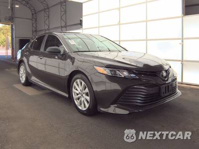 2020 Toyota Camry LE - zdjęcie 3 z 46 - miniatura