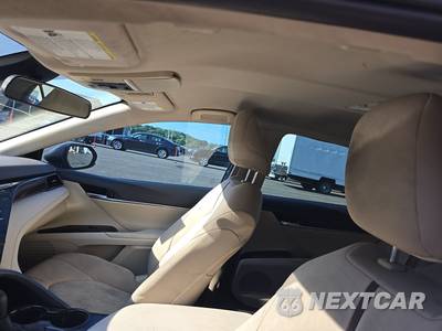 2020 Toyota Camry LE - zdjęcie 17 z 46 - miniatura