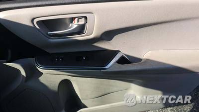 2017 Toyota Camry SE - zdjęcie 27 z 53 - miniatura