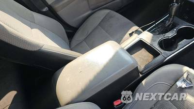 2017 Toyota Camry SE - zdjęcie 26 z 53 - miniatura