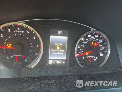 2017 Toyota Camry SE - zdjęcie 12 z 53 - miniatura