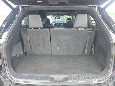 2023 Toyota Highlander XSE - zdjęcie 17 z 33 - miniatura