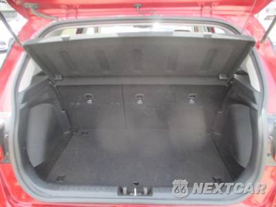 2025 Hyundai Venue SEL - zdjęcie 2 z 29 - miniatura