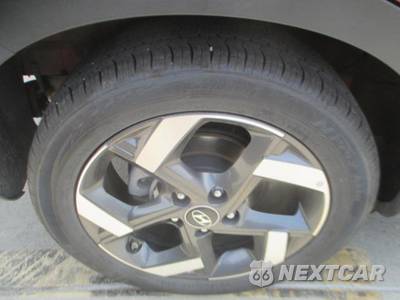 2025 Hyundai Venue SEL - zdjęcie 21 z 29 - miniatura