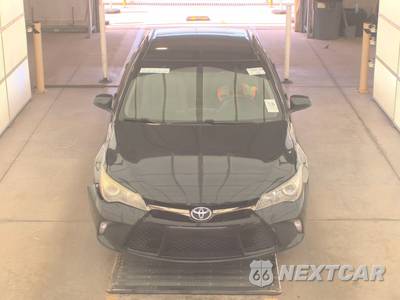 2016 Toyota Camry SE - zdjęcie 2 z 19 - miniatura