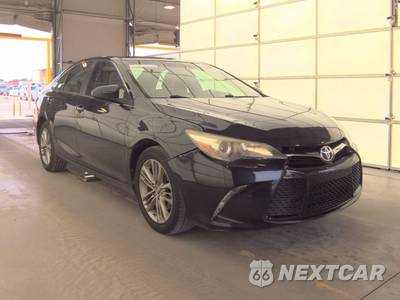 2016 Toyota Camry SE - zdjęcie 3 z 19 - miniatura