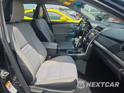 2016 Toyota Camry SE - zdjęcie 8 z 19 - miniatura