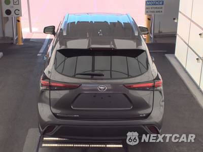2021 Toyota Highlander XLE - zdjęcie 5 z 31 - miniatura