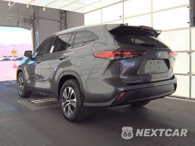2021 Toyota Highlander XLE - zdjęcie 6 z 31 - miniatura