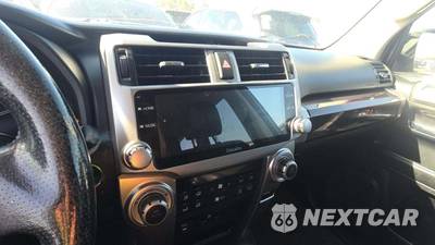 2014 Toyota 4Runner Limited - zdjęcie 33 z 38 - miniatura