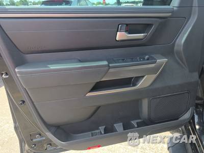 2023 Toyota Tundra SR5 Crew Cab Short Bed - zdjęcie 9 z 23 - miniatura