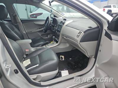 2013 Toyota Corolla LE - zdjęcie 8 z 17 - miniatura
