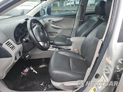 2013 Toyota Corolla LE - zdjęcie 7 z 17 - miniatura