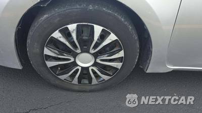 2018 Toyota Corolla LE Sedan - zdjęcie 20 z 37 - miniatura