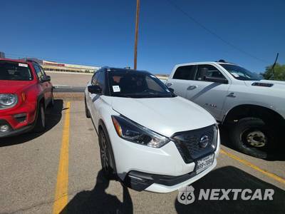 2020 Nissan Kicks SR - zdjęcie 2 z 18 - miniatura