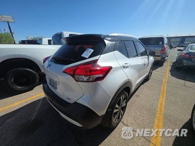 2020 Nissan Kicks SR - zdjęcie 4 z 18 - miniatura