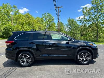 2018 Toyota Highlander LE Plus - zdjęcie 8 z 44 - miniatura