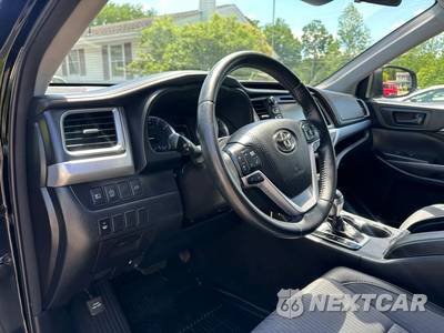 2018 Toyota Highlander LE Plus - zdjęcie 10 z 44 - miniatura