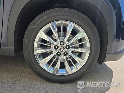 2025 Toyota Grand Highlander Platinum - zdjęcie 9 z 24 - miniatura