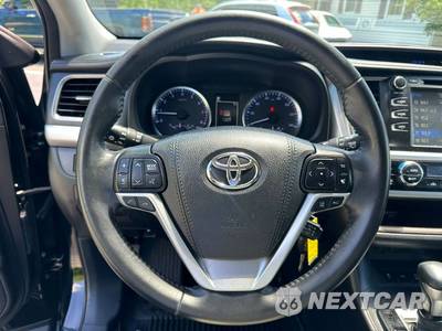 2018 Toyota Highlander LE Plus - zdjęcie 23 z 44 - miniatura