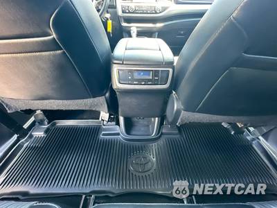 2018 Toyota Highlander LE Plus - zdjęcie 30 z 44 - miniatura