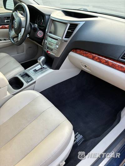 2011 Subaru Legacy 2.5i Limited w/Power Moonroof & Navigation - zdjęcie 10 z 14 - miniatura