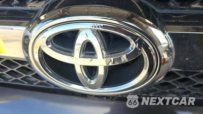 2013 Toyota 4Runner SR5 - zdjęcie 34 z 49 - miniatura