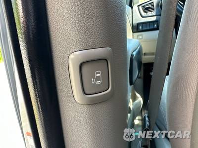 2019 Kia Sedona LX 120.5" WB - zdjęcie 35 z 46 - miniatura