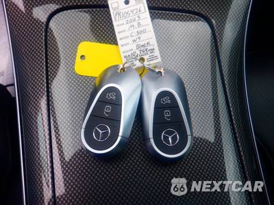 2023 Mercedes-Benz C 300 4MATIC Sedan - zdjęcie 4 z 23 - miniatura